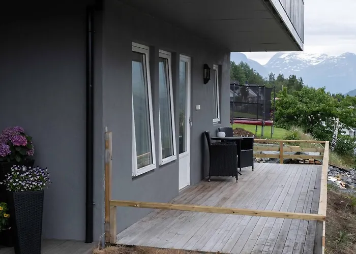 Stor Og Moderne